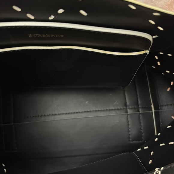 Burberry Belt tote - Picture 9 of 10